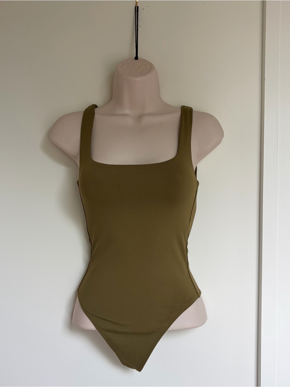 Aritzia Babaton Contour Tank Bodysuit